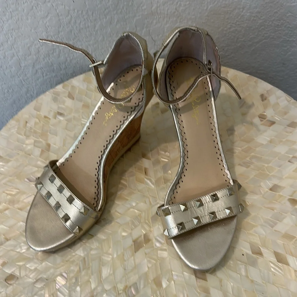 Lilly Pultizer healed sandals size 8.5
